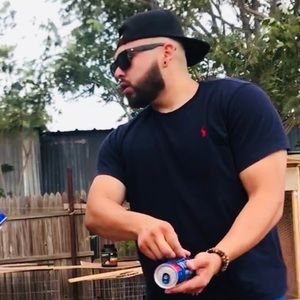 Meet your Posher, Rolando